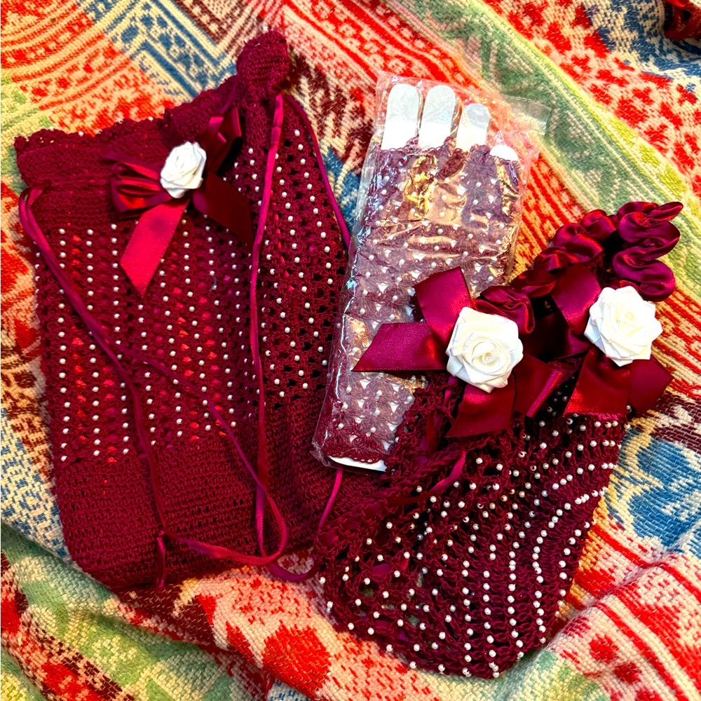 Civil War Red Ladies Set: Reticule, Gloves, Snood